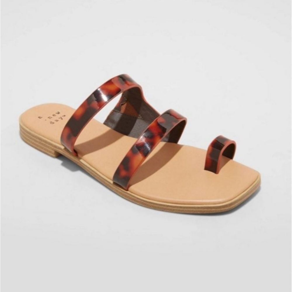 A New Day Women's Marilyn Slide Sandals Tortoise Print Toe Loop Flats Size 7 - Picture 2 of 3